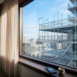 Comment jai réagi quand mon hôtel était en travaux le matin