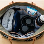 5 objets que je glisse toujours en cabine pour survivre