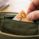 Pourquoi jai toujours 50 euros en cash planqués en voyage